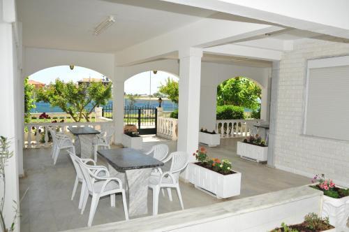 Dionisos Apartments  - pic #5