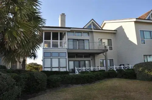 #405 Lazy Daze - 3 Br villa by RedAwning
