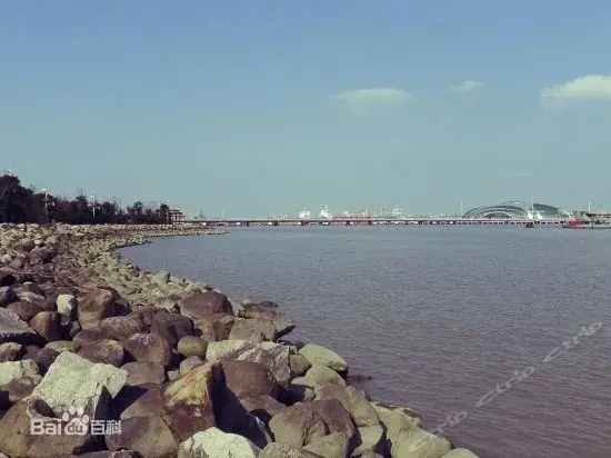 Beach & Waterfront