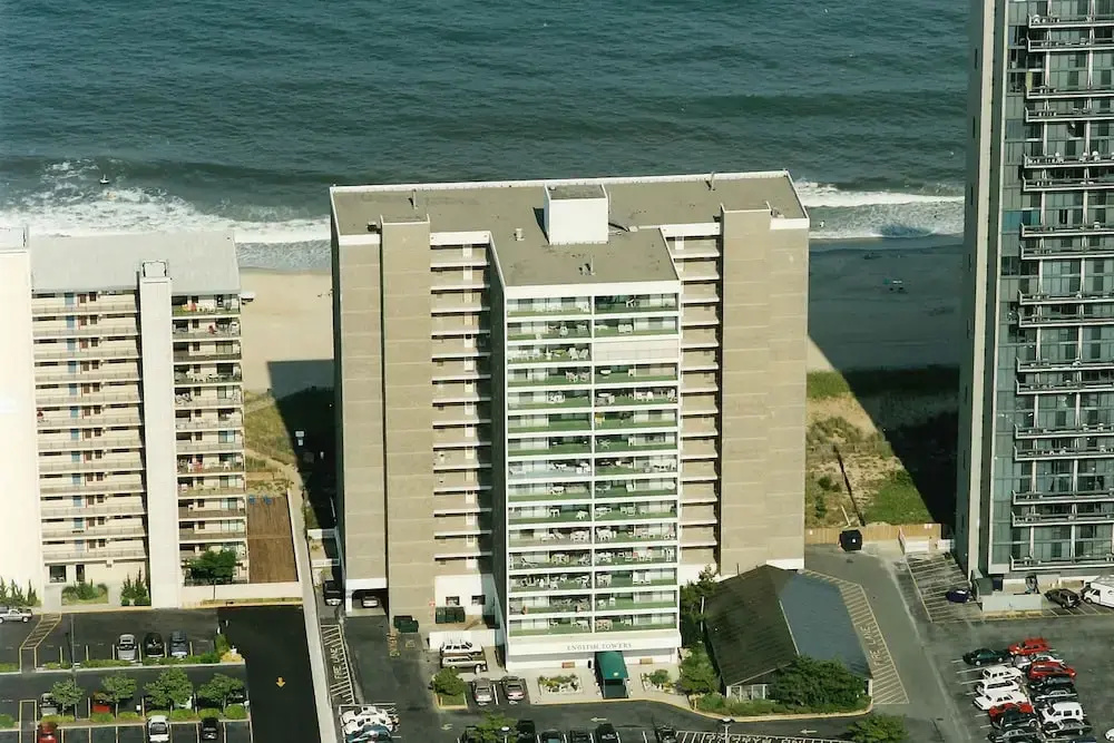 English Towers 506 2 Br condo by RedAwning