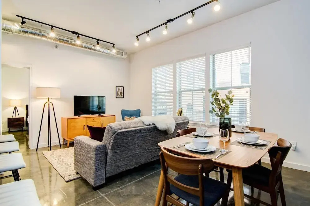 Biz Travel Luxury 2 Bd/2 Bath 6 Min Walk To Beale