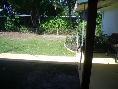 Lowset home with attached Granny Flat - Doomba Dr, Bongaree