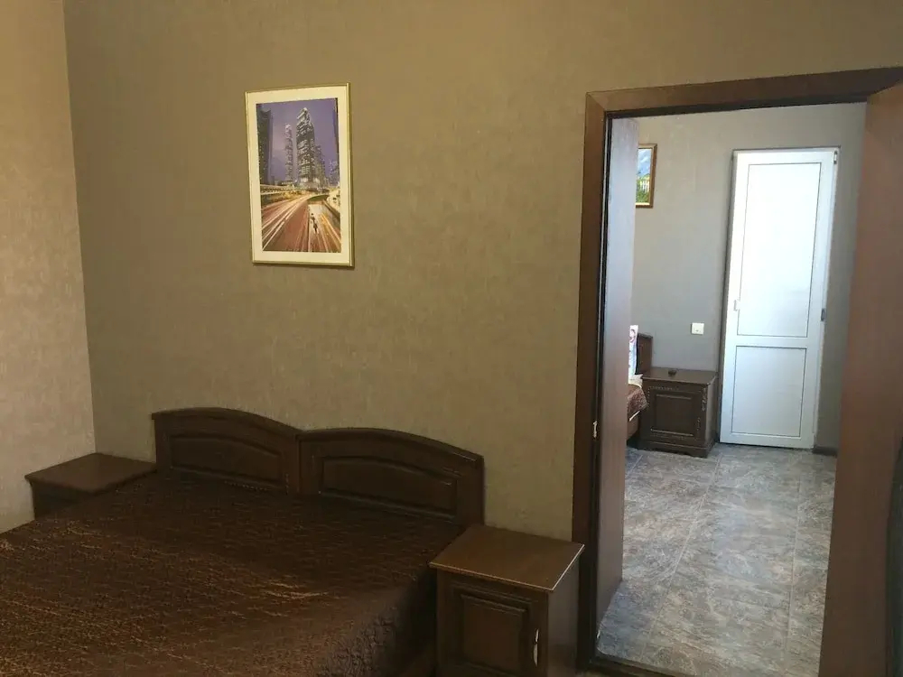 Даниэль отель адлер