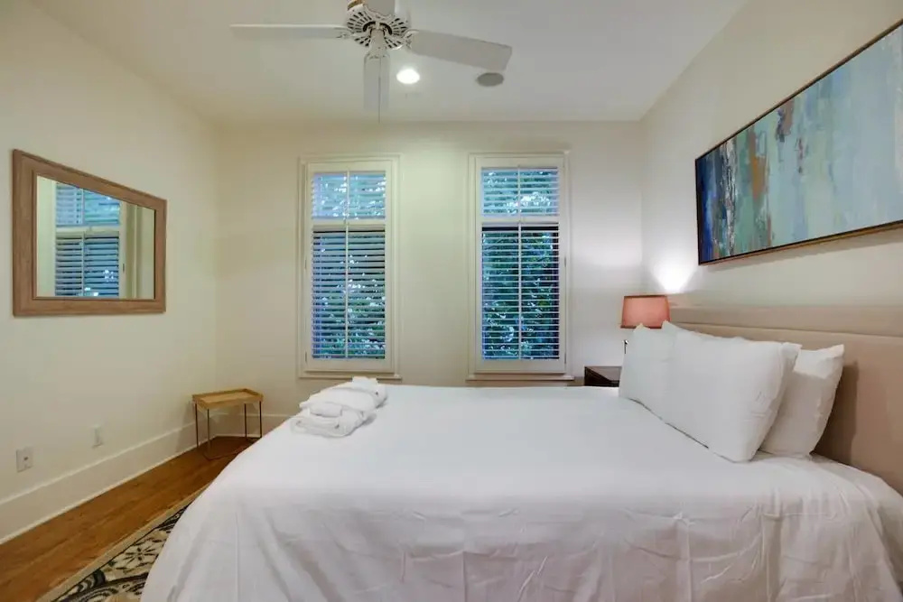 Bold 3br/3.5ba 3-story Home in Vandy Area by Domio