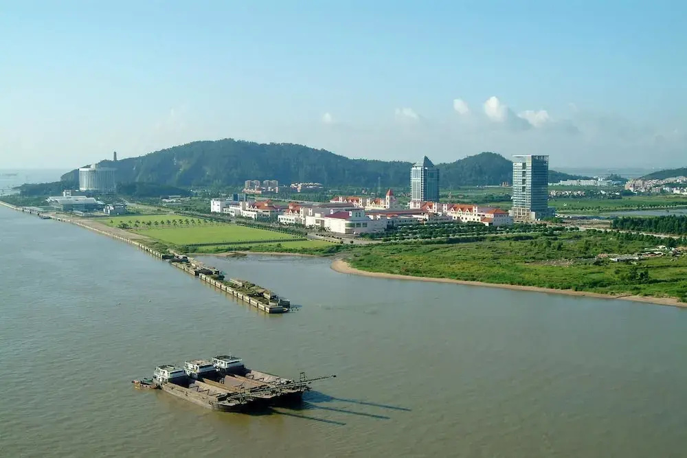 Beach & Waterfront