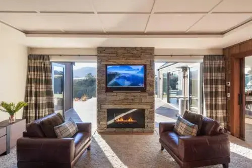 Lobby & Reception