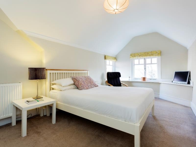 Veeve 3 Bed Family Home With Garden Thorney Hedge Road Chiswick