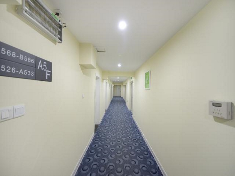 Lobby & Reception