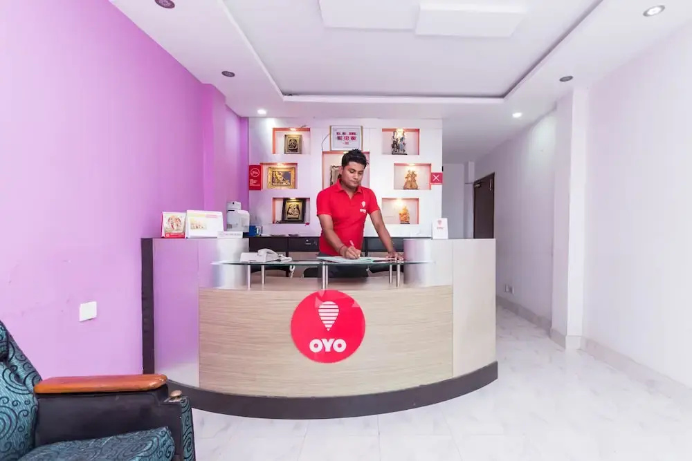 Lobby & Reception