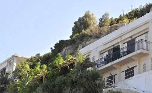 Marina Hotel