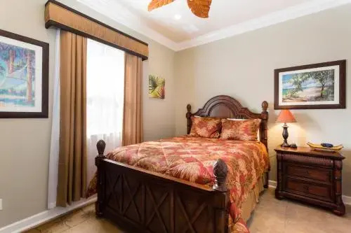 Paradise Landing 4 Bed 4 Bath Home Pool Home by RedAwning