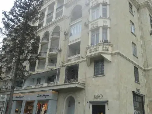 Giz Galasi Bulvar More