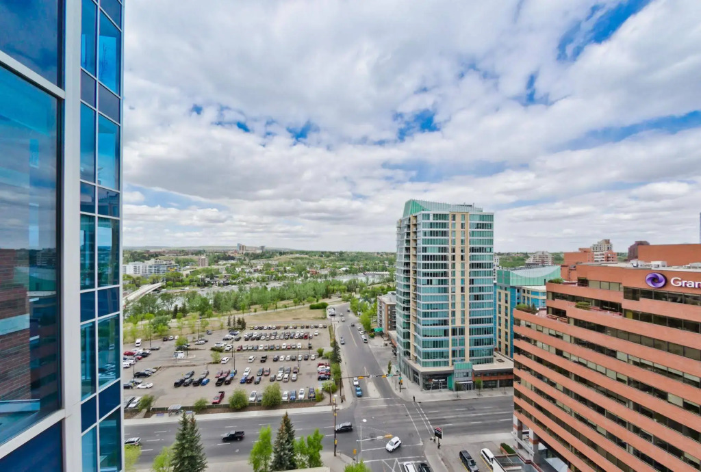 Executive Suites by Roseman - Five West - фото 9