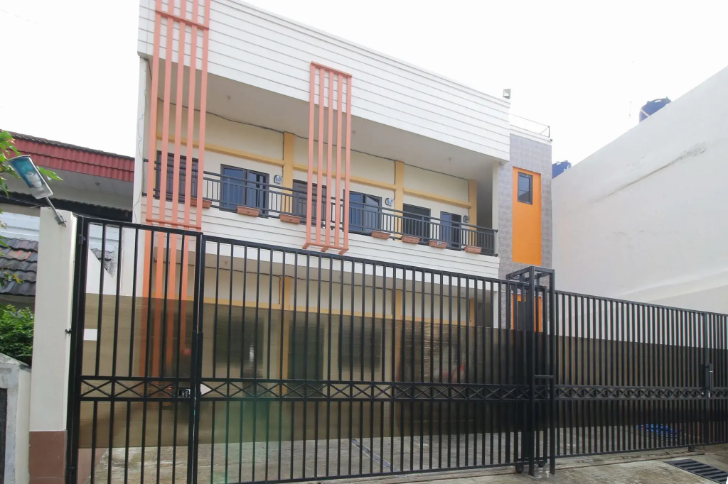 Airy Eco Syariah Kembangan Dpr Pribadi Blok C 70 Jakarta