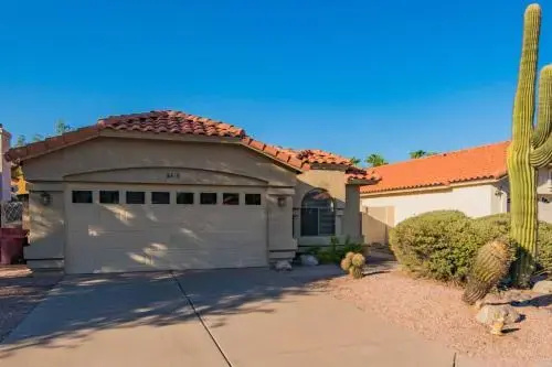 3BR Home Great Backyard by WanderJaunt