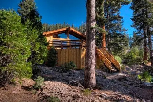 Tash Luxury Vacation Rental by RedAwning