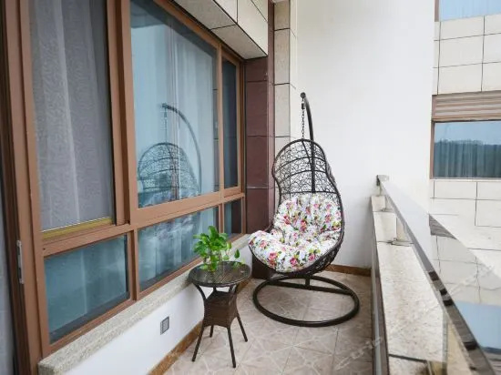 Balcony & Terrace