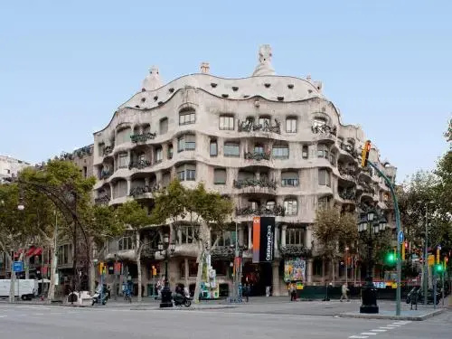 Hostal Lumine Suites