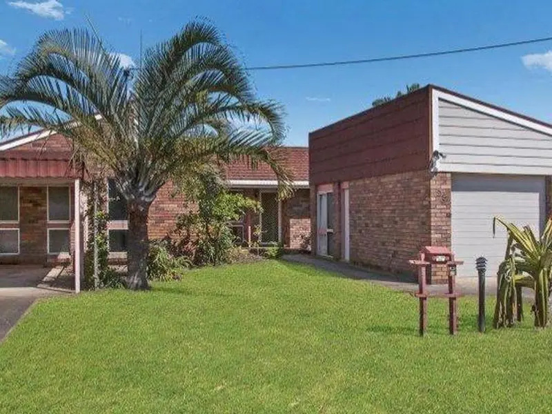 Kooringal 28 Family Home