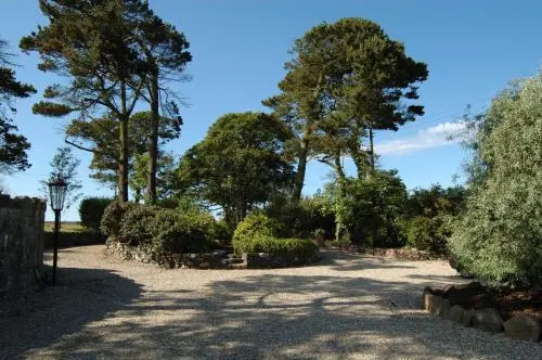 Shola Coach House
