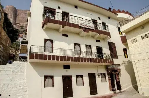 Bhavyam Heritage Guest House & Rooftop Restaurant