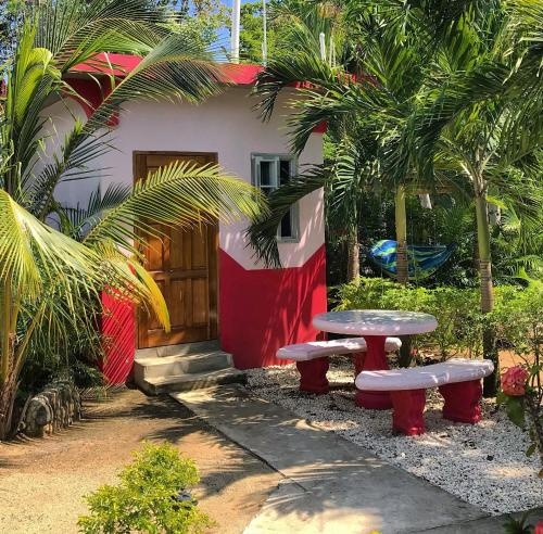 Coral Cottage