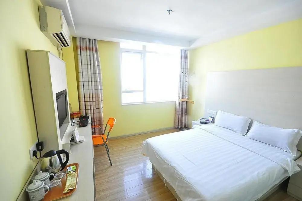 Rongxing Hotel