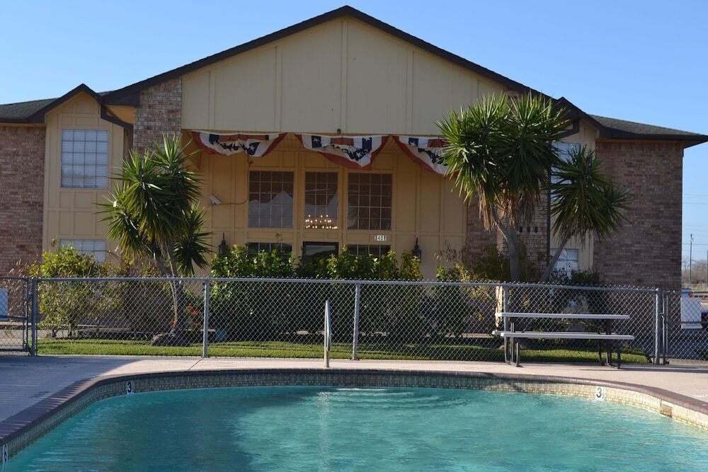 Chaparral Motel image