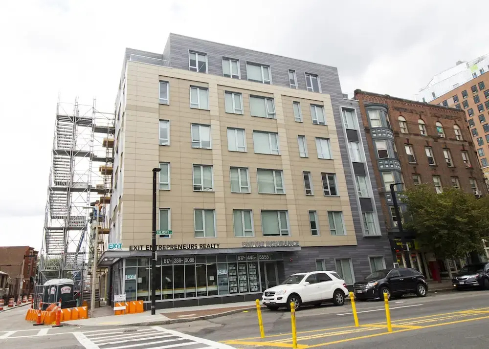 Grand Lower Roxbury Suites by Sonder