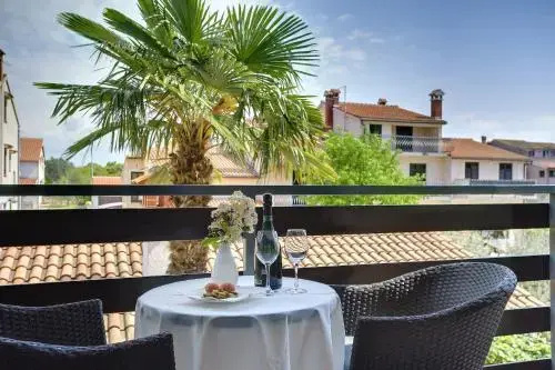 Balcony & Terrace