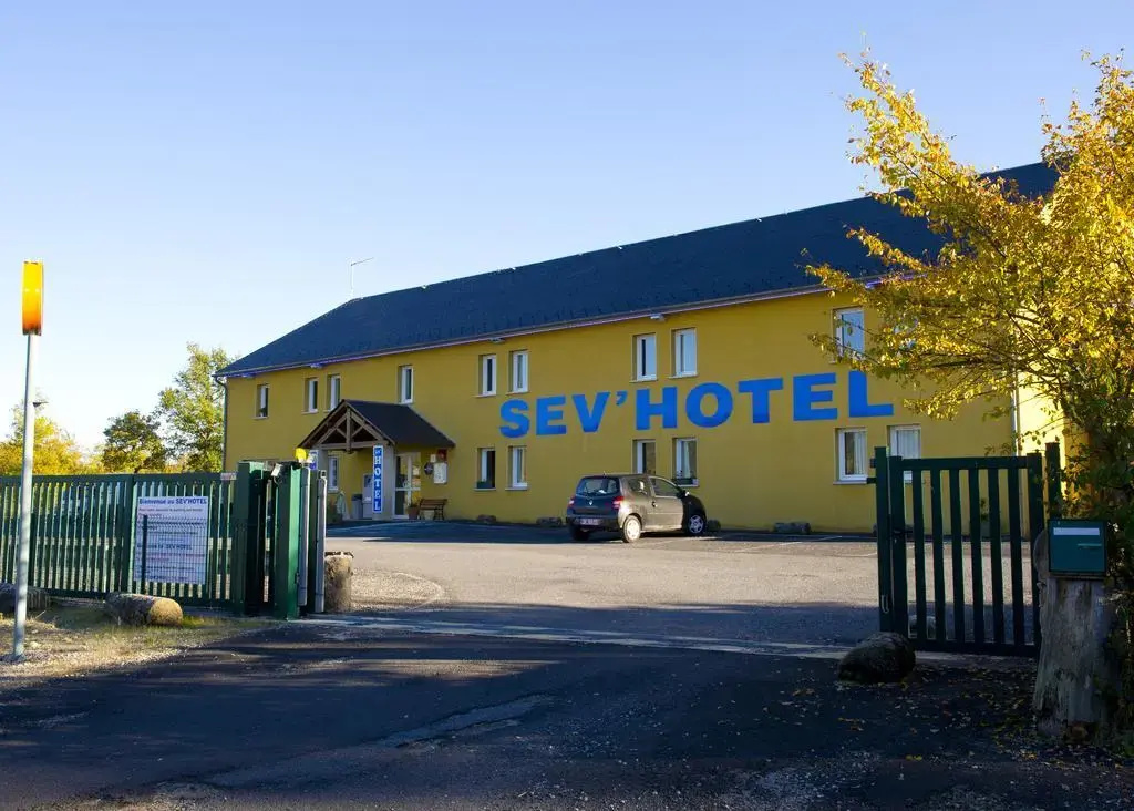 Hotel photo 1