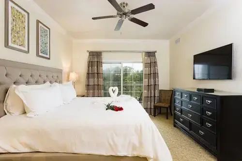 Modern Furniture in Reunion Resort 3 Br condo by RedAwning - Général