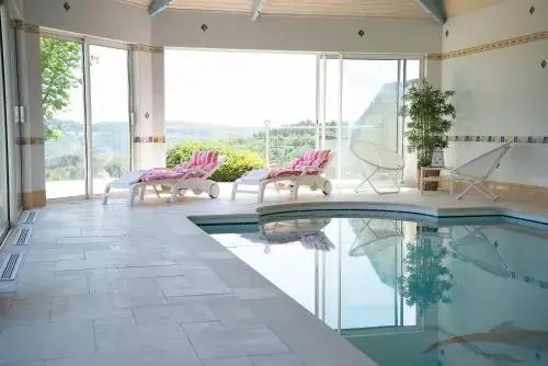 Balcony & Terrace