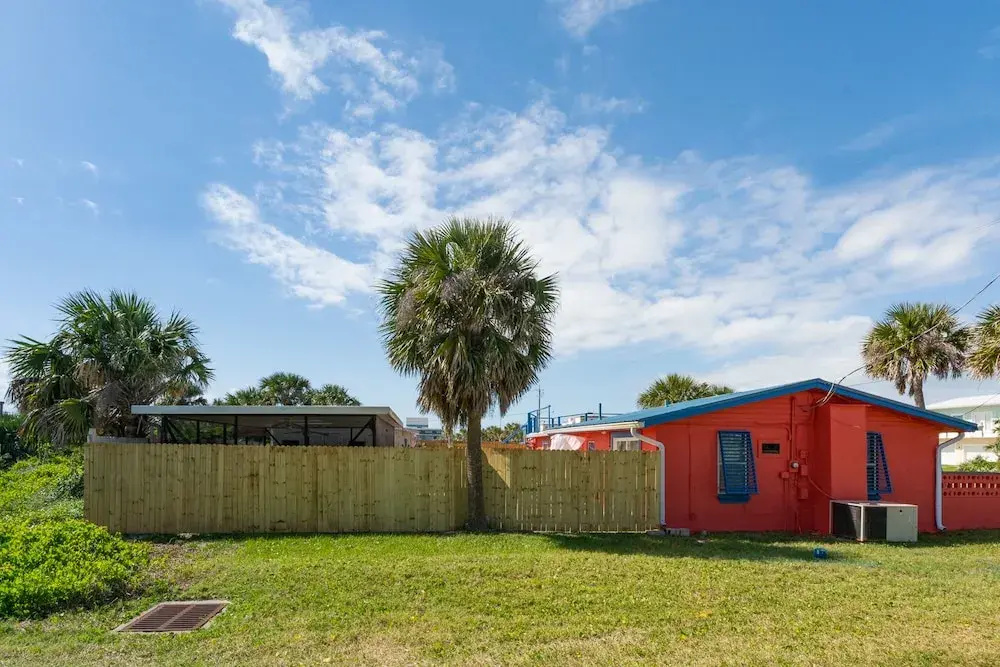 6824T - Retro Beach Bungalow by RedAwning