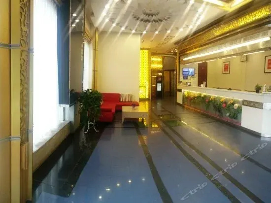 Lobby & Reception