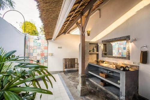 gallery_image_hidden_21