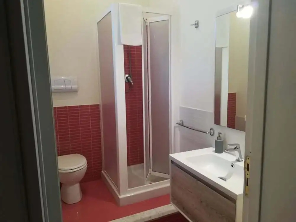 Standard Triple room with partial sea view