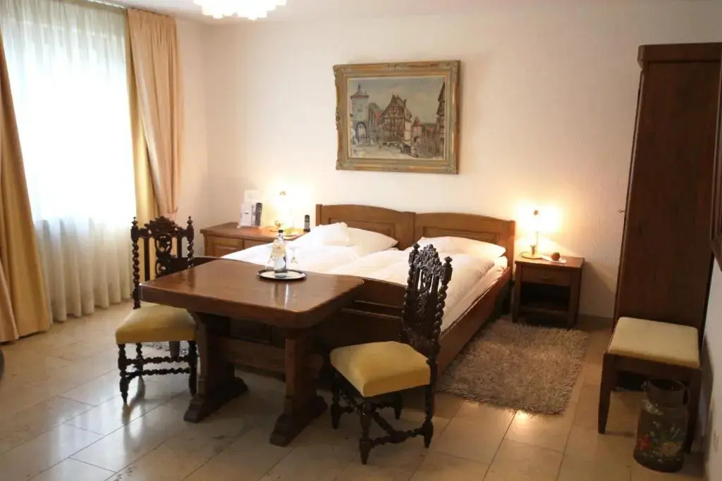 3 Bedrooms Apartment