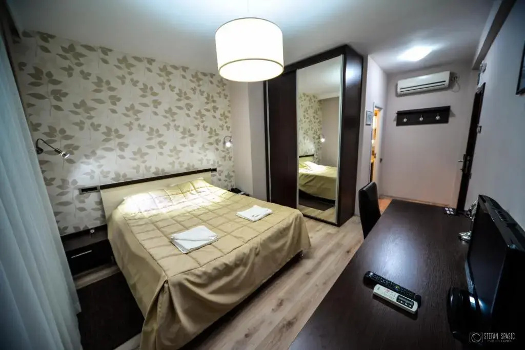 Standard Double room (full double bed)