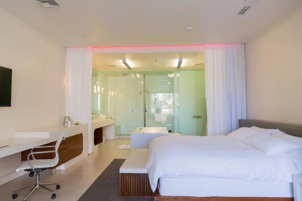 Heat Hotel — фото 3