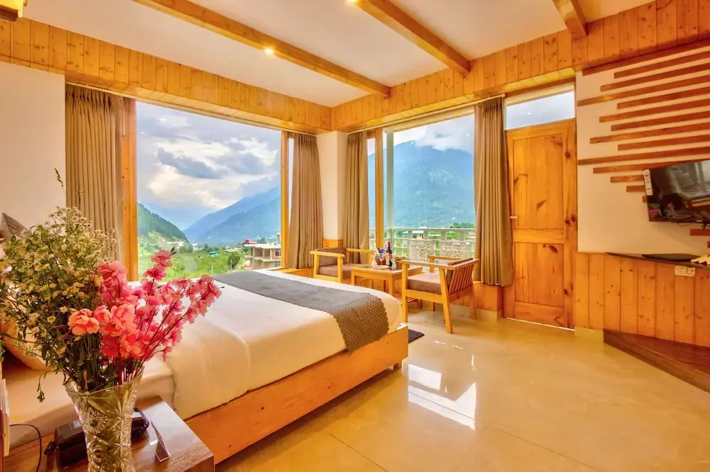 Premium room with balcony and with mountain view