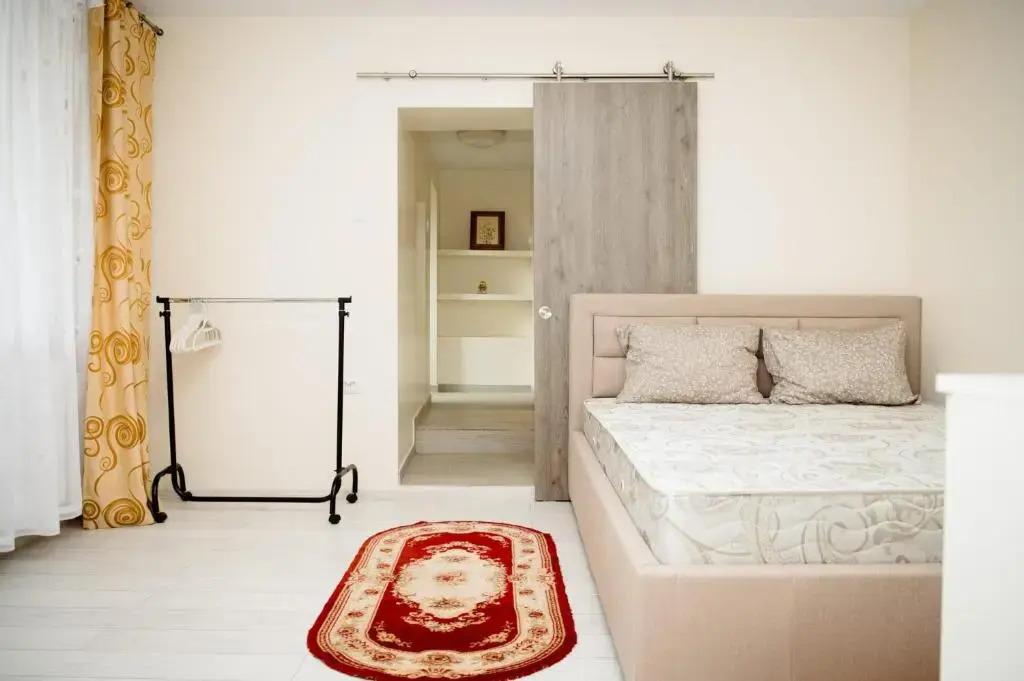 Cozy house with garden close to the city center and Airport Maximum four persons - фото 5