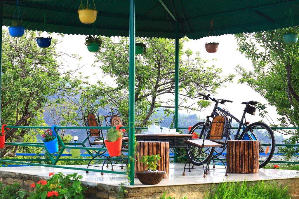 Chirping Orchard, Mukteshwar