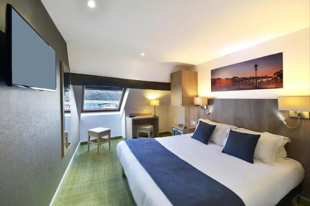 Superior Double room (full double bed)