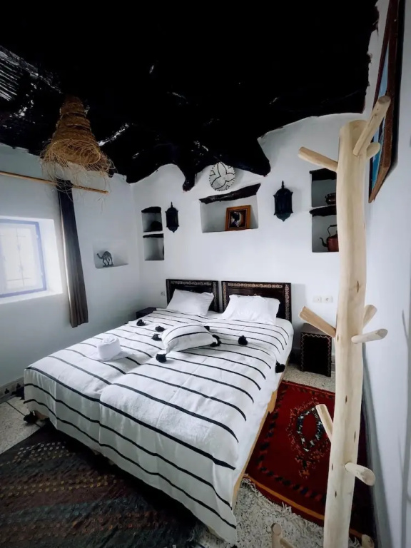 Standard Double room with sea view (full double bed)