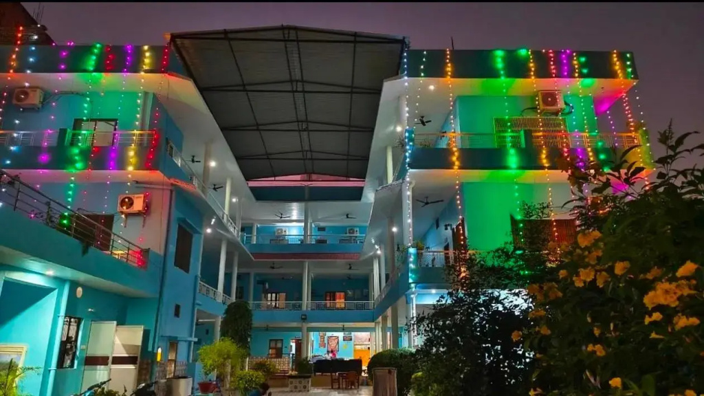 Shri Yoga Mandir Guest House
