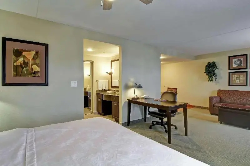 Homewood Suites by Hilton Sudbury - Chambres