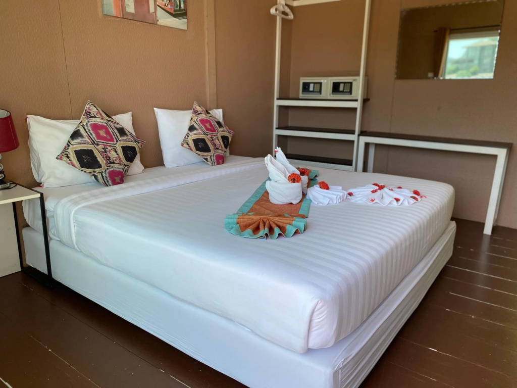 Phi Phi Uphill Cottage — 2