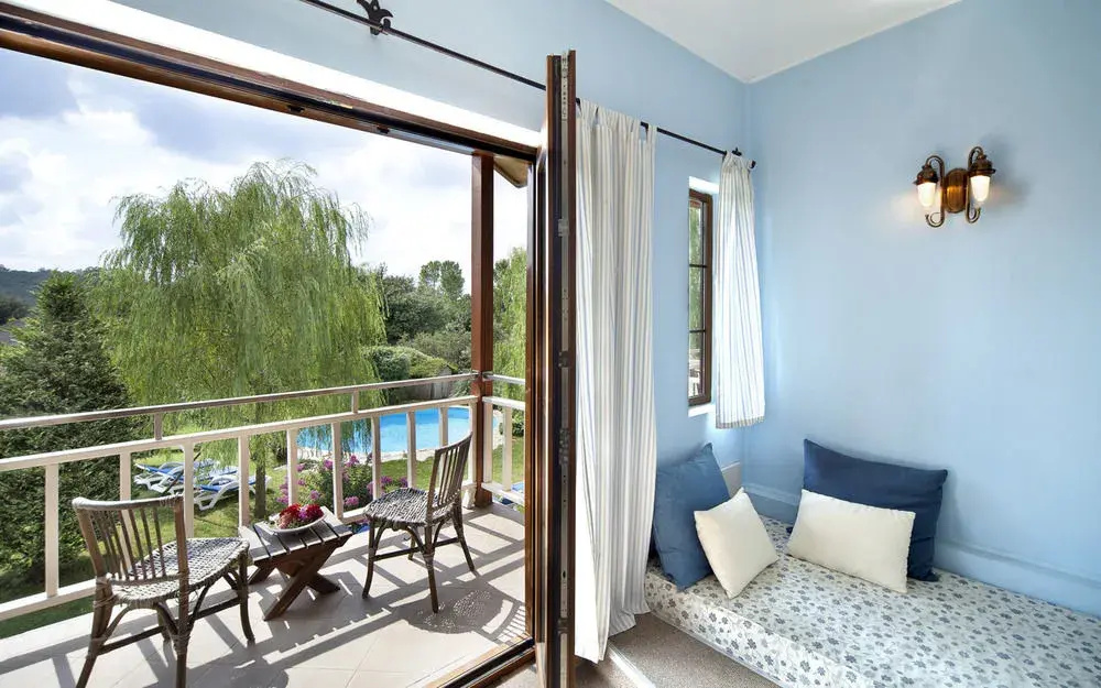 Balcony & Terrace