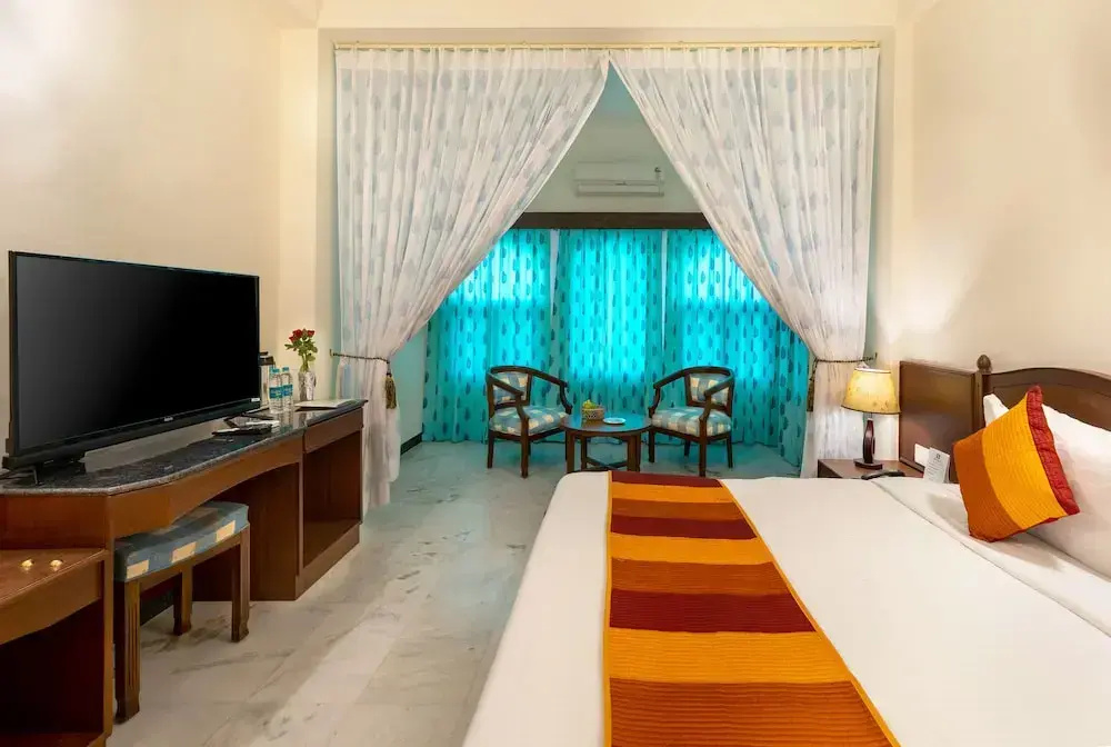 Deluxe room with lake view